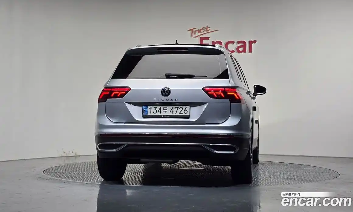 Volkswagen Tiguan 2021 2.0 автомат (гидро), фото 4