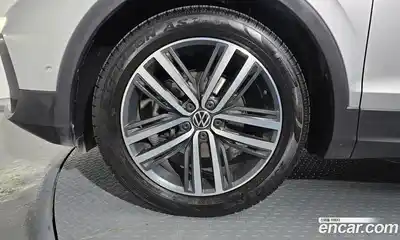Volkswagen Tiguan 2021 2.0 автомат (гидро), миниатюра 5