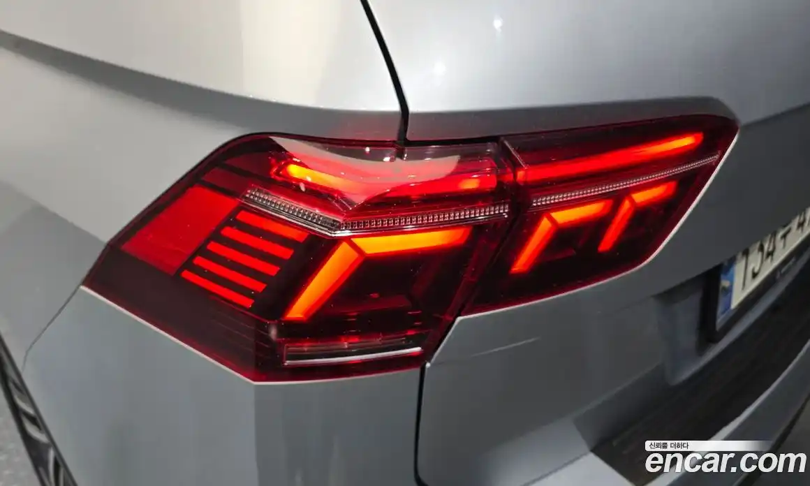 Volkswagen Tiguan 2021 2.0 автомат (гидро), фото 9