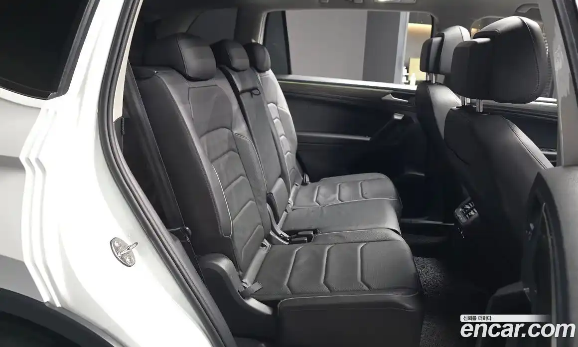 Volkswagen Tiguan 2022 2.0 автомат (гидро), фото 18