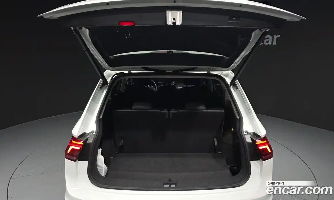 Volkswagen Tiguan 2022 2.0 автомат (гидро), фото 26