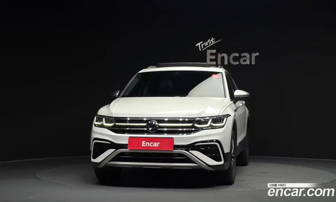 Volkswagen Tiguan 2022 2.0 автомат (гидро), фото 3