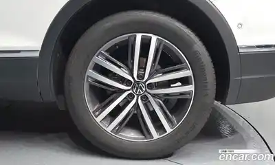 Volkswagen Tiguan 2022 2.0 автомат (гидро), миниатюра 5