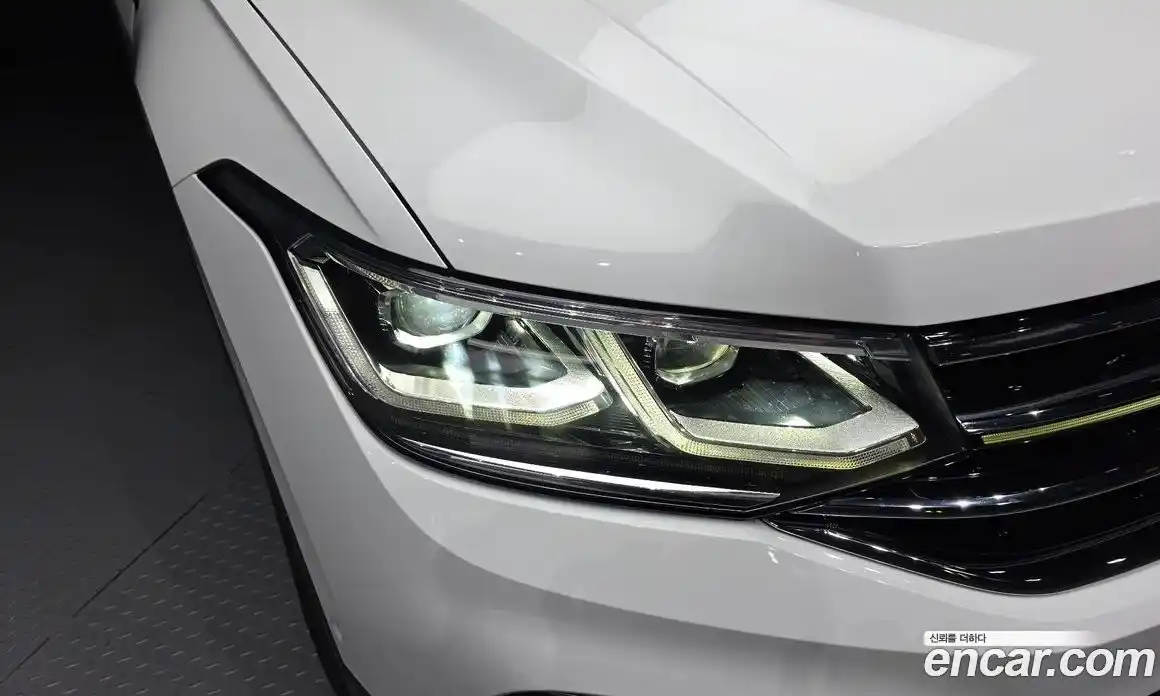 Volkswagen Tiguan 2022 2.0 автомат (гидро), фото 8