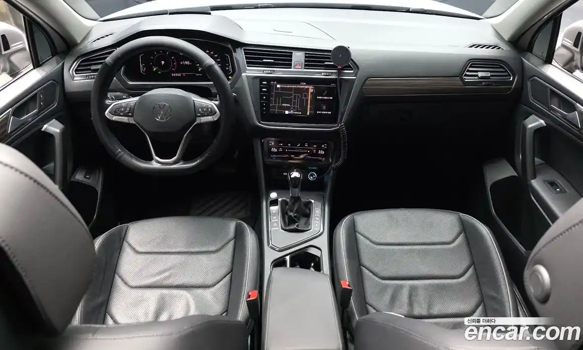Volkswagen Tiguan 2022 2.0 автомат (гидро), фото 10