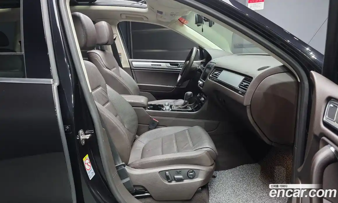 Volkswagen Touareg 2015 3.0 автомат (гидро), фото 11