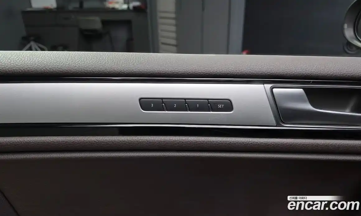 Volkswagen Touareg 2015 3.0 автомат (гидро), фото 17