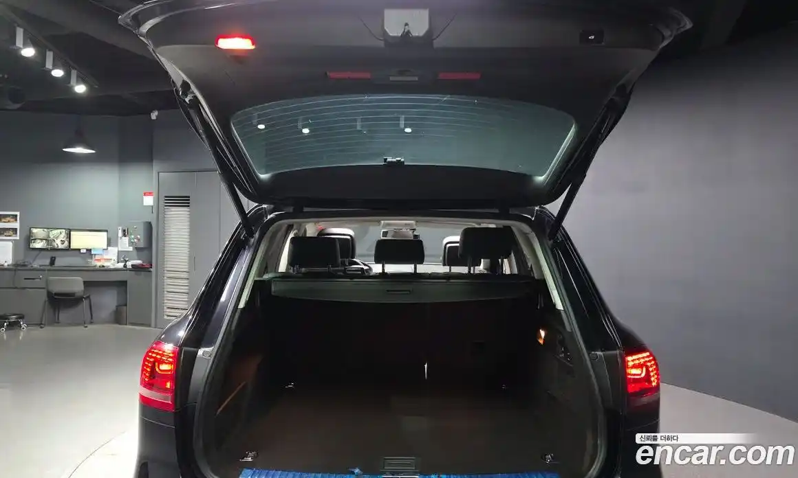 Volkswagen Touareg 2015 3.0 автомат (гидро), фото 20
