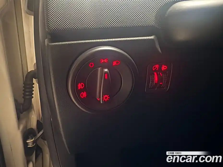Volkswagen Beatle 2009 2.0 автомат (гидро), фото 13