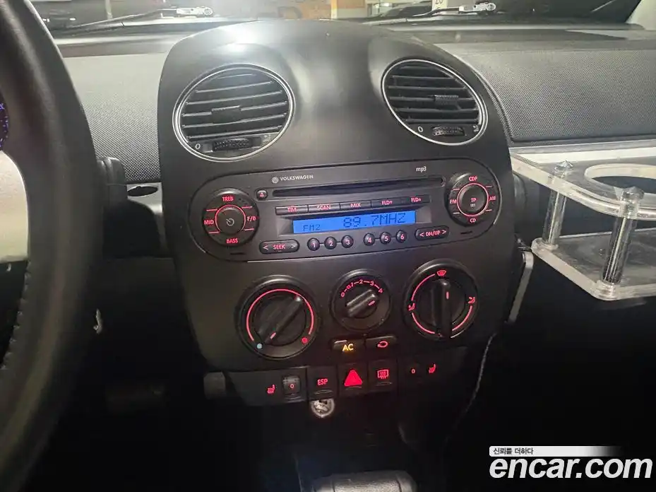 Volkswagen Beatle 2009 2.0 автомат (гидро), фото 17