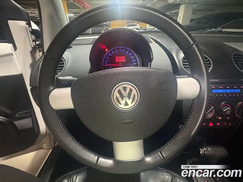 Volkswagen Beatle 2009 2.0 автомат (гидро), фото 10