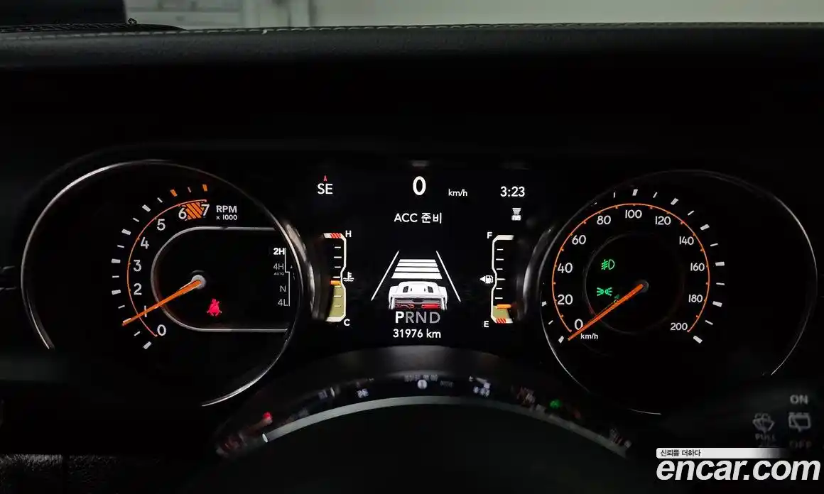 Jeep Wrangler 2023 2.0 автомат (гидро), фото 11