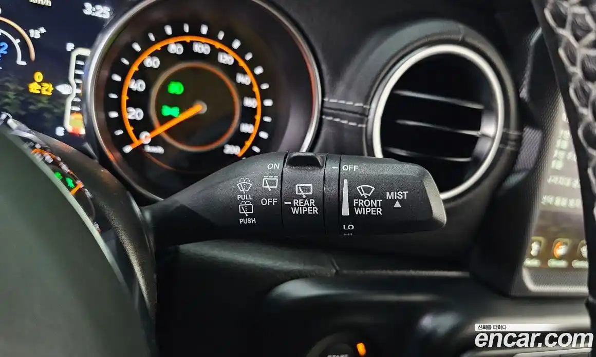 Jeep Wrangler 2023 2.0 автомат (гидро), фото 30