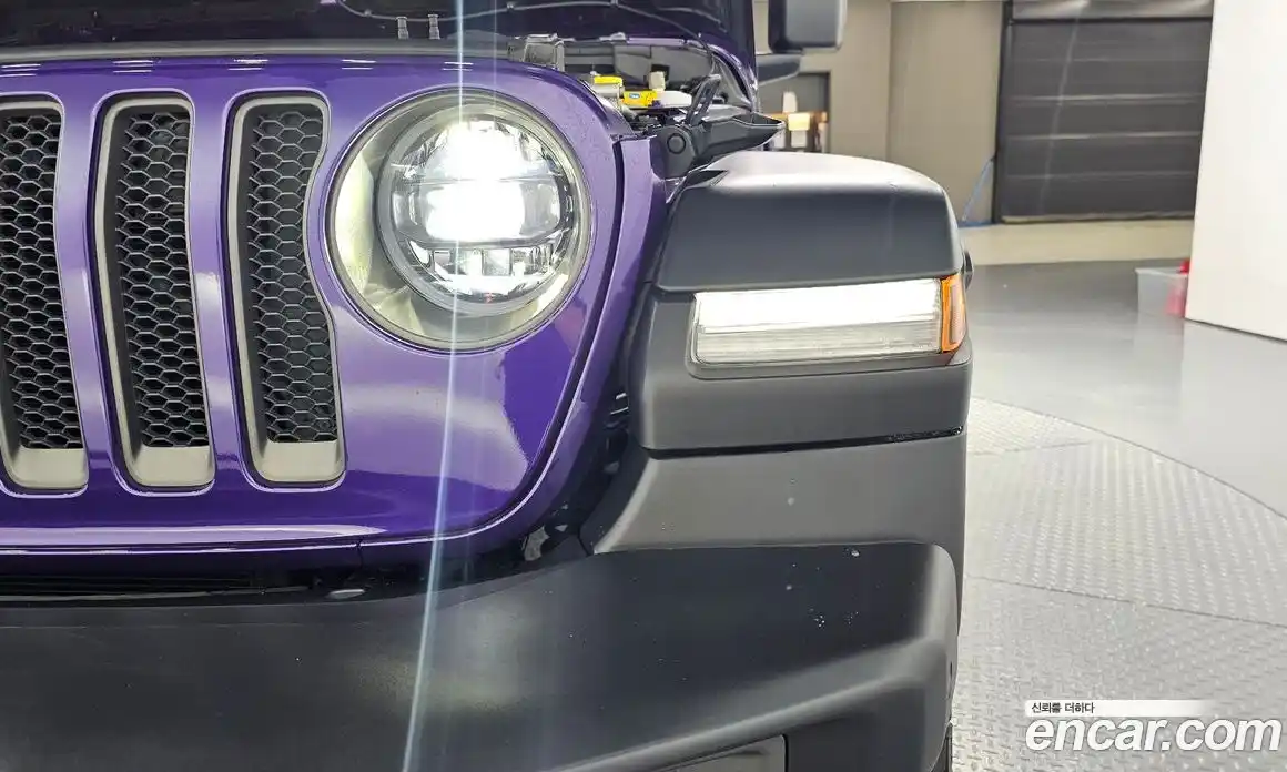 Jeep Wrangler 2023 2.0 автомат (гидро), фото 27