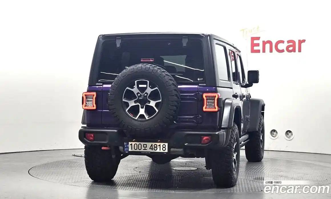 Jeep Wrangler 2023 2.0 автомат (гидро), фото 4