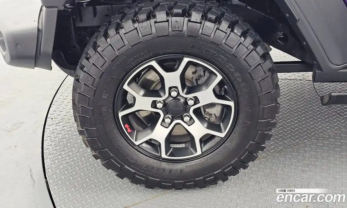 Jeep Wrangler 2023 2.0 автомат (гидро), фото 5