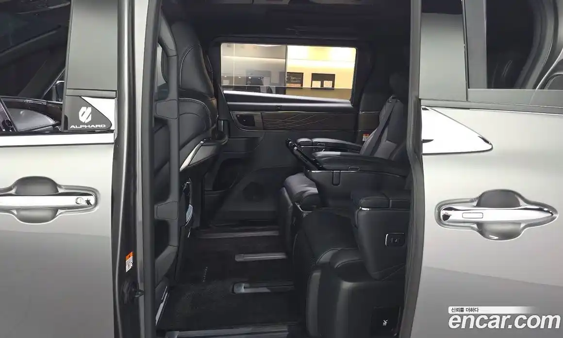 Toyota Alphard 2025 2.5 гидро, фото 16