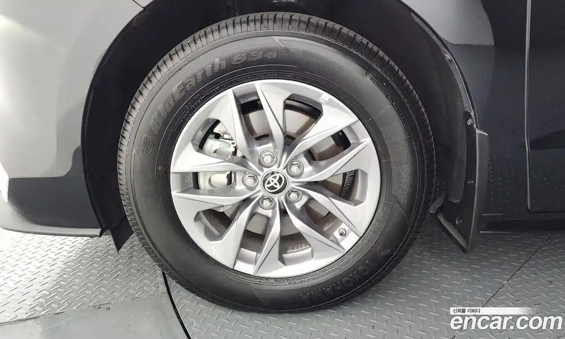 Toyota Sienna 2024 2.5 гидро, фото 5