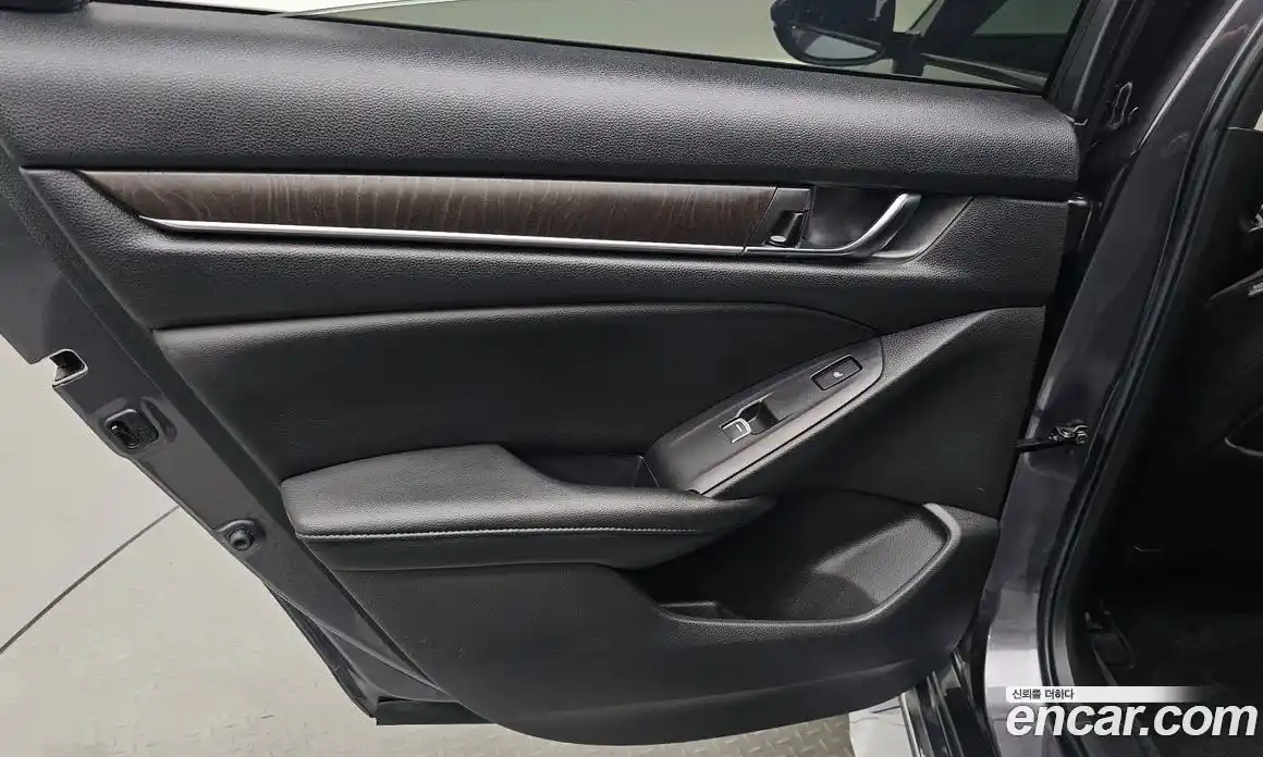 Honda Accord 2021 2.0 автомат (гидро), фото 14