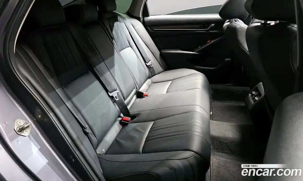 Honda Accord 2019 2.0 автомат (гидро), фото 11