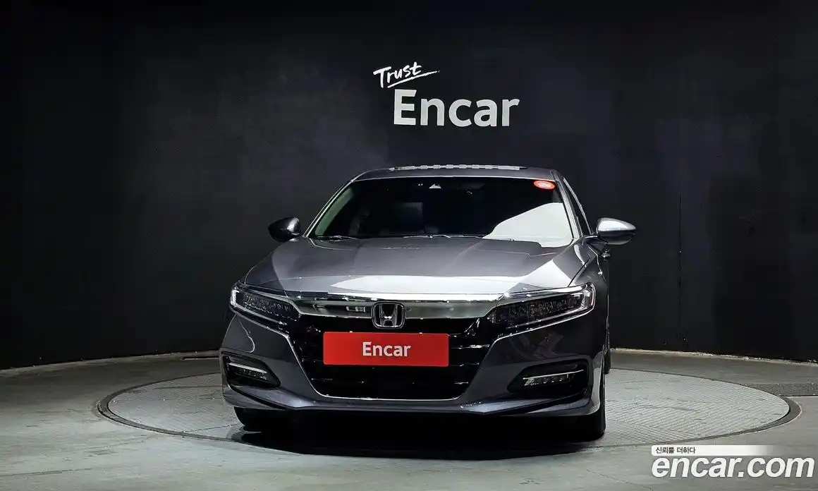 Honda Accord 2019 2.0 автомат (гидро), фото 3