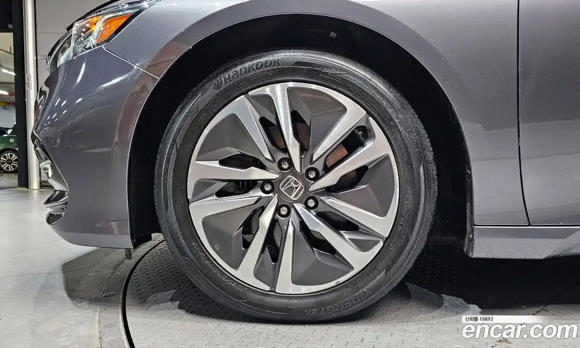 Honda Accord 2019 2.0 автомат (гидро), фото 5