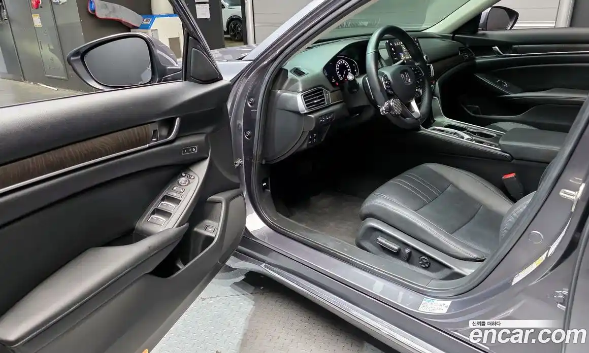 Honda Accord 2019 2.0 автомат (гидро), фото 10