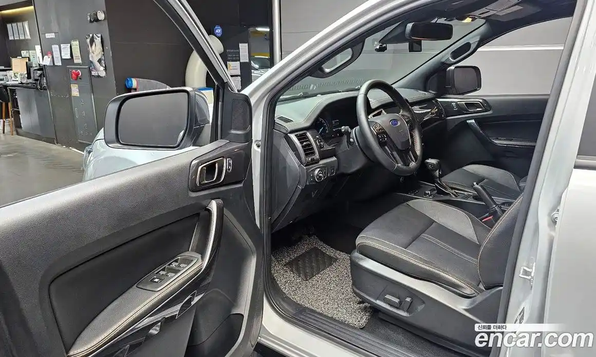 Ford Ranger 2021 2.0 автомат (гидро), фото 13