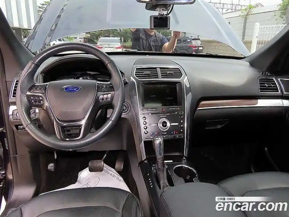 Ford Explorer 2017 2.3 автомат (гидро), фото 7
