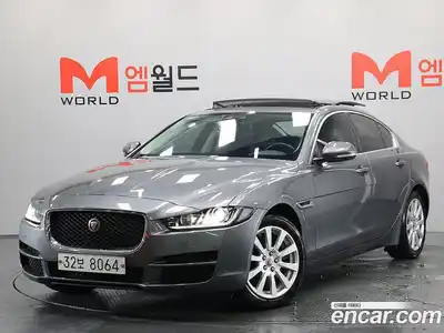 Jaguar XE