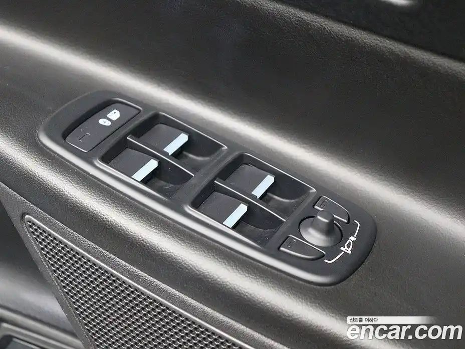 Jaguar XE 2018 2.0 гидро, фото 13