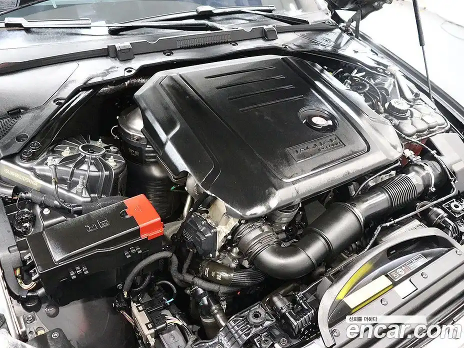 Jaguar XE 2018 2.0 гидро, фото 6