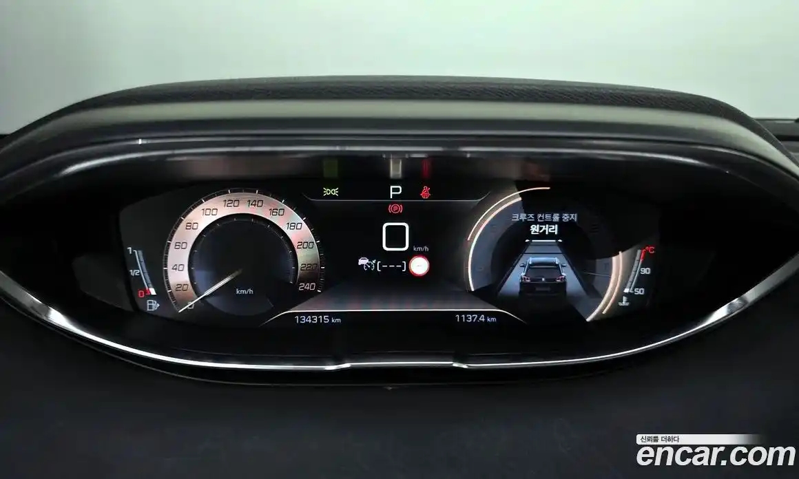 Peugeot 3008 2020 1.5 автомат (гидро), фото 11