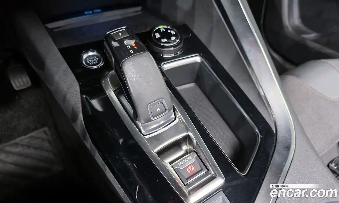 Peugeot 3008 2020 1.5 автомат (гидро), фото 12