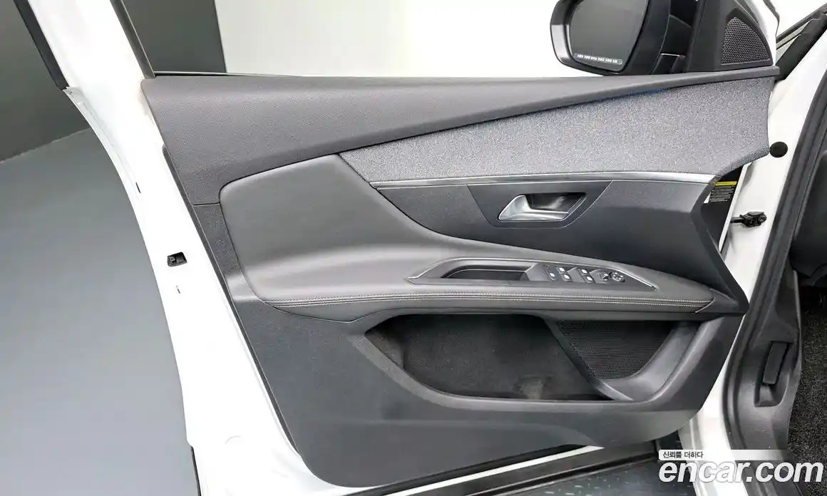 Peugeot 3008 2020 1.5 автомат (гидро), фото 14