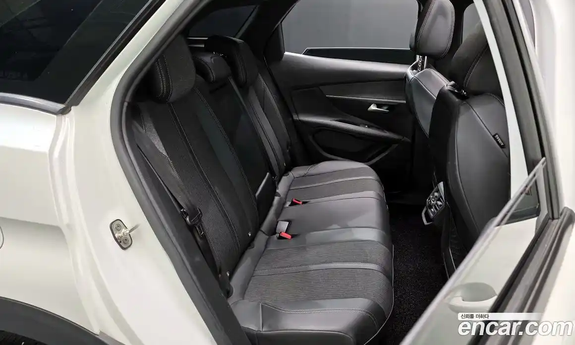 Peugeot 3008 2020 1.5 автомат (гидро), фото 17
