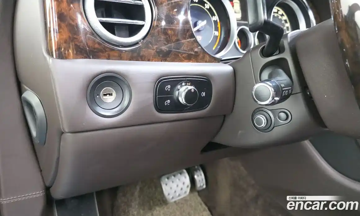 Bentley Flying Spur 2015 4.0 гидро, фото 14