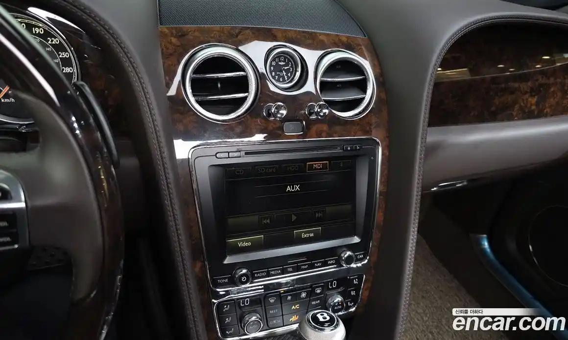 Bentley Flying Spur 2015 4.0 гидро, фото 15