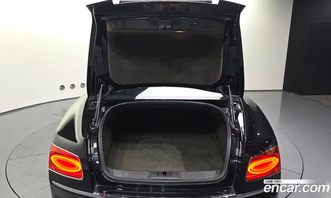 Bentley Flying Spur 2015 4.0 гидро, фото 20