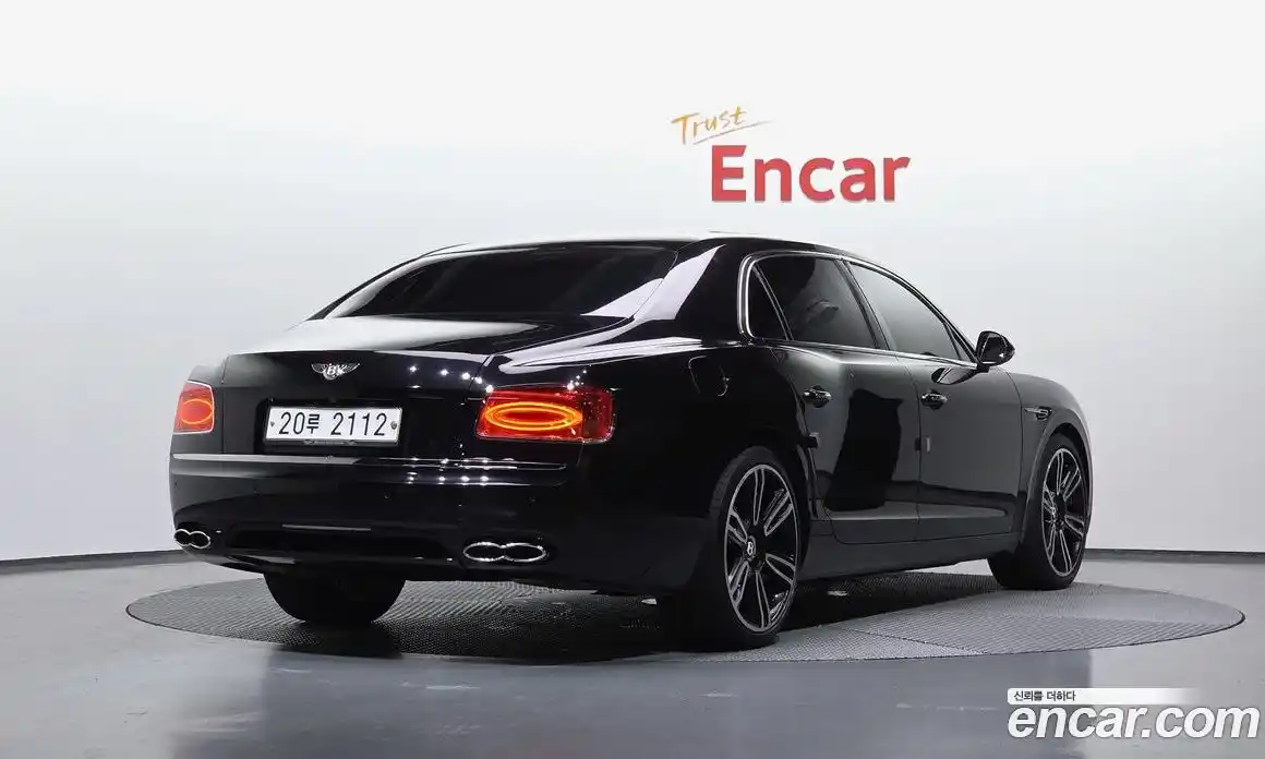 Bentley Flying Spur 2015 4.0 гидро, фото 2