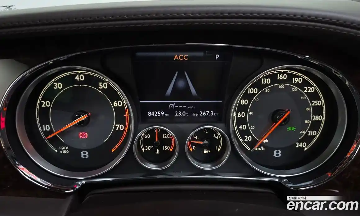 Bentley Flying Spur 2015 4.0 гидро, фото 8