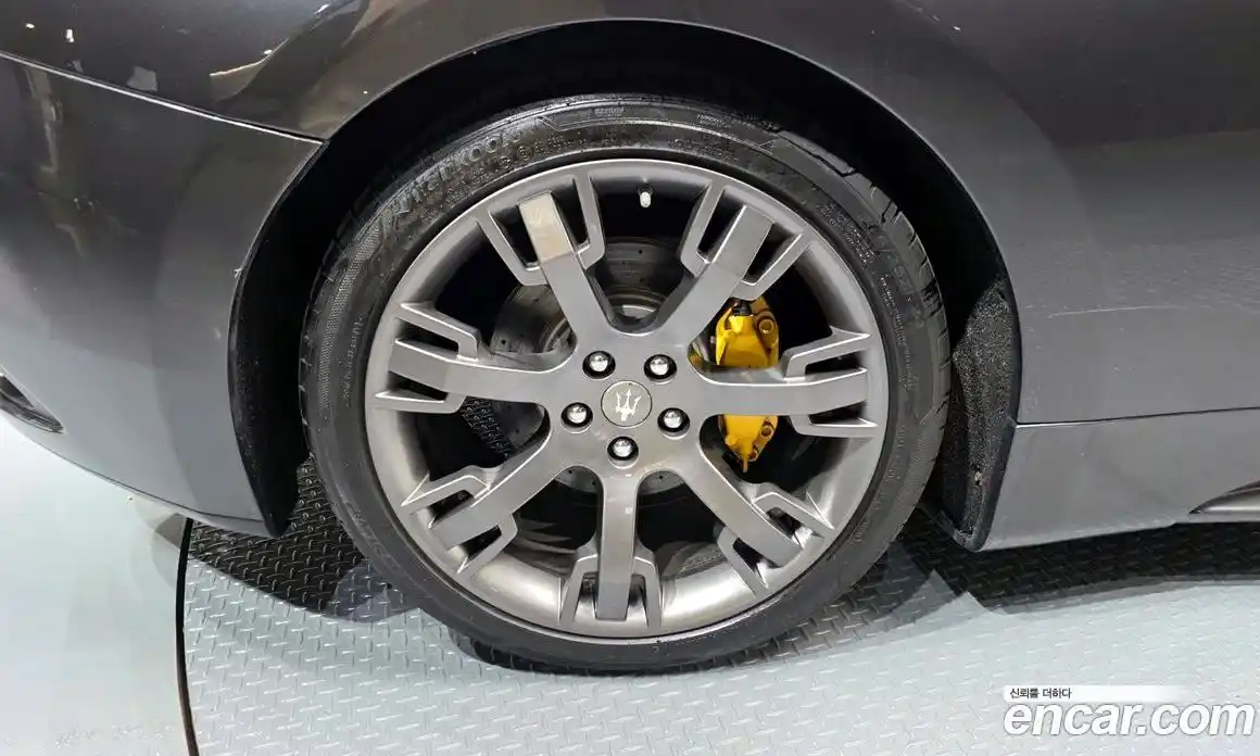 Maserati GranTurismo 2009 4.7 гидро, фото 5