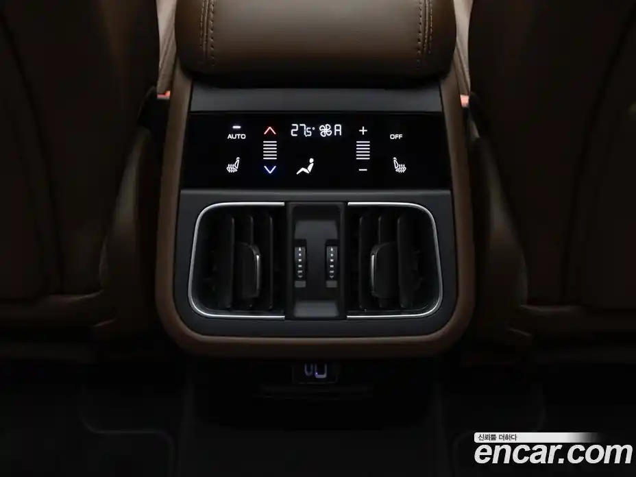 Maserati Grecale 2024 2.0 гидро, фото 18