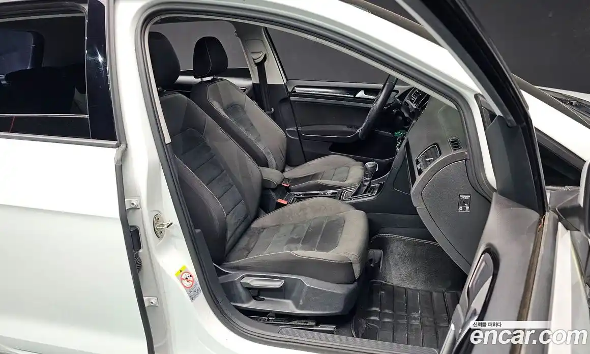 Volkswagen Golf 2015 2.0 автомат (гидро), фото 10