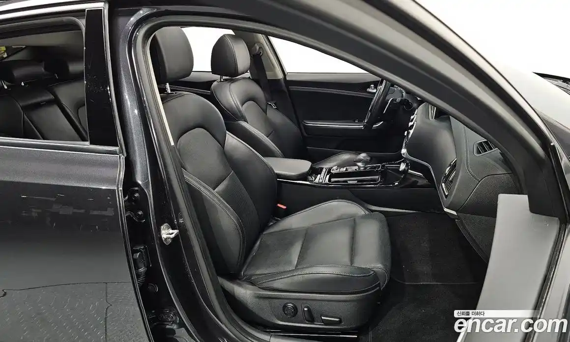 Kia Stinger 2017 2.0 автомат (гидро), фото 10