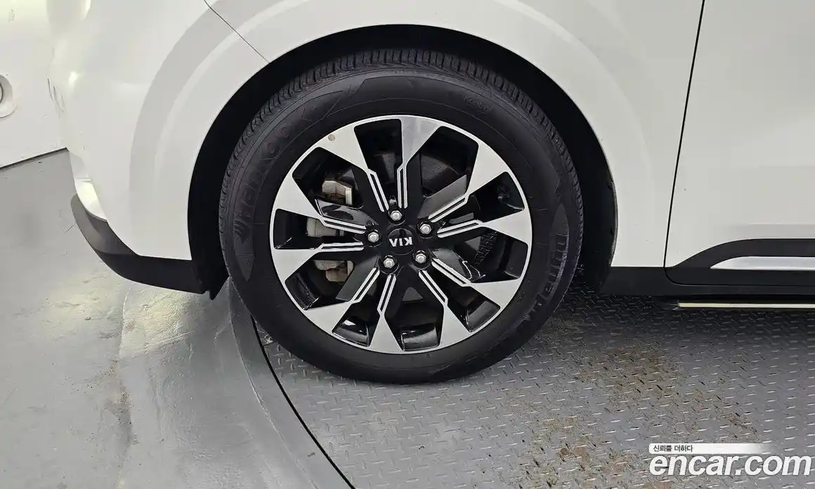 Kia Carnival 2020 2.2 автомат (гидро), фото 5