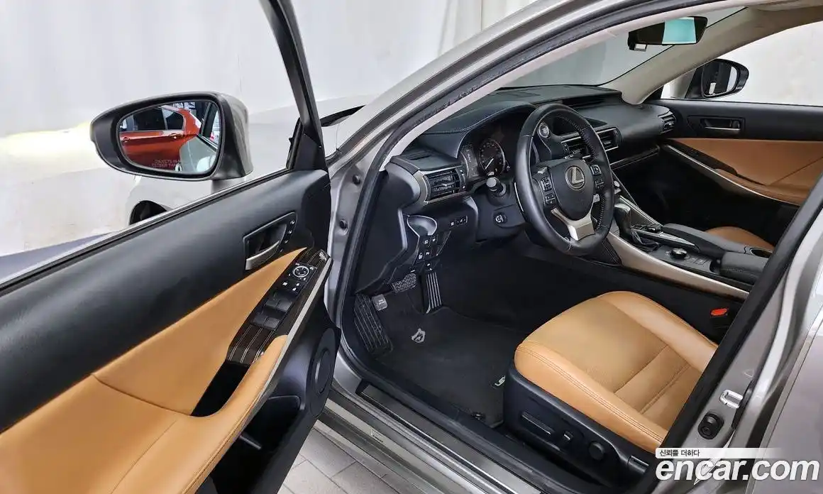Lexus IS 2019 2.0 гидро, фото 13