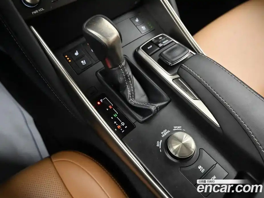 Lexus IS 2019 2.0 гидро, фото 38