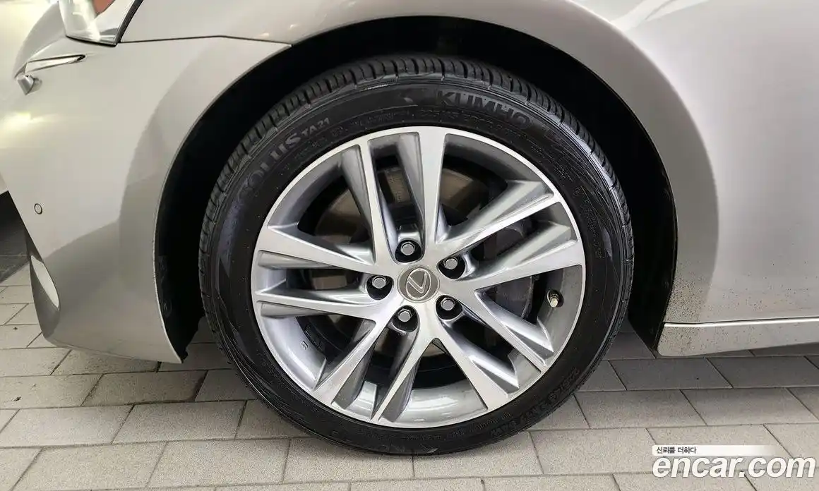 Lexus IS 2019 2.0 гидро, фото 5