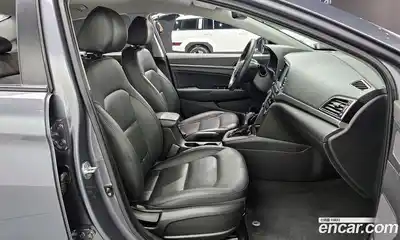 Hyundai Avante 2018 1.6 автомат (гидро), миниатюра 12